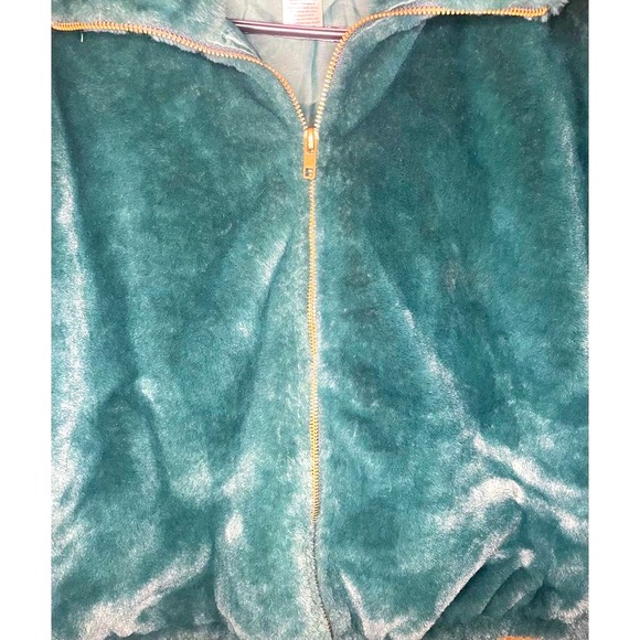 Victoria’s Secret Know One Cares Green teddy Jacket - Picture 4 of 5